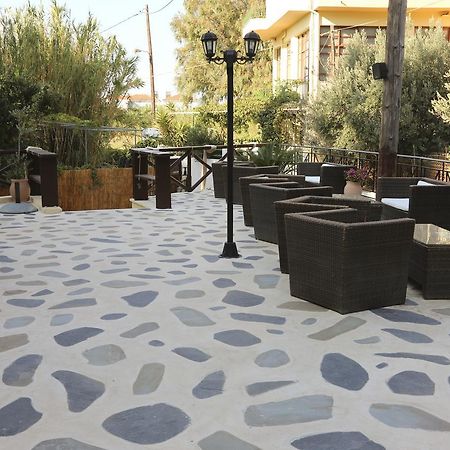 Coral Hotel Plomari ภายนอก รูปภาพ